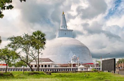 Ruwanwelisaya-Stupa-Anuradhapura-golden-triangle-sri-lanka